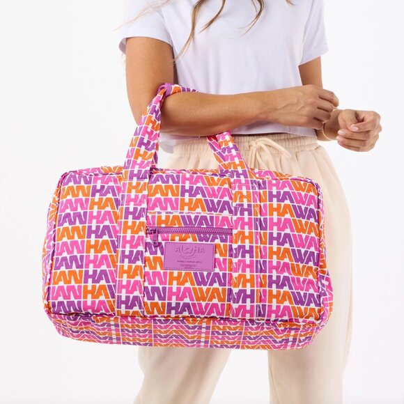 Aloha Collection x Hawaiian Airlines Keep It Light Weekender, Vintage Hawaiian - Picture 3 of 11